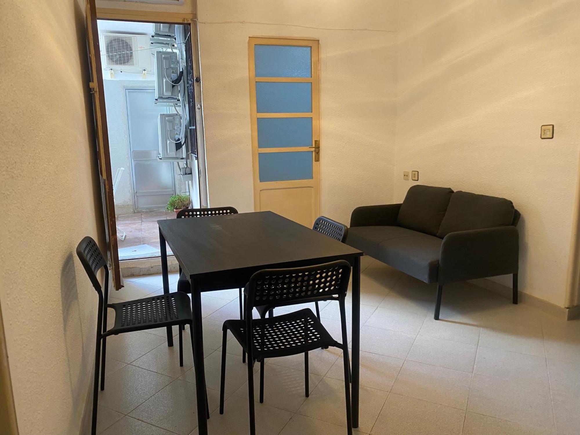 Homestay Turia - Urban Centric & At Bruno Coliving